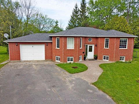 Photo 3 at 4 Bay Court, Historic Lakeshore Communities, Georgina
