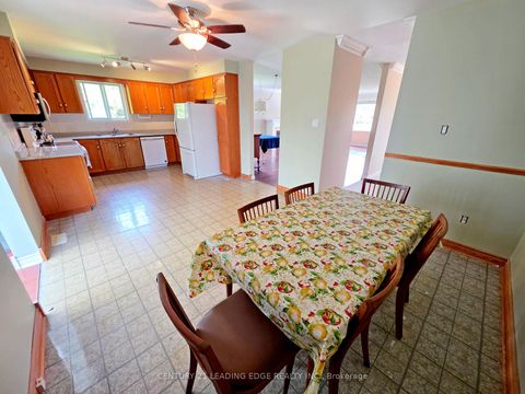 Photo 11 at 4 Bay Court, Historic Lakeshore Communities, Georgina