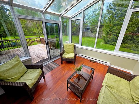 Photo 13 at 4 Bay Court, Historic Lakeshore Communities, Georgina