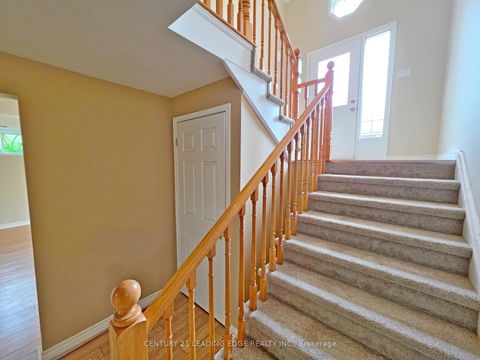 Photo 17 at 4 Bay Court, Historic Lakeshore Communities, Georgina