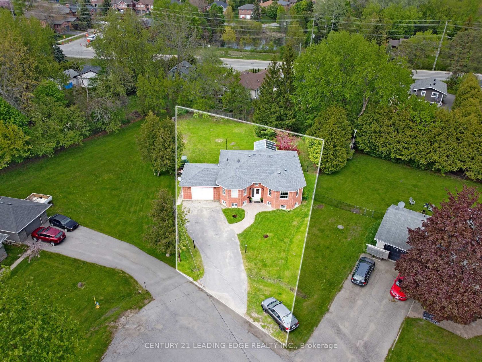 4 Bay Court, Historic Lakeshore Communities, Georgina photo number 2