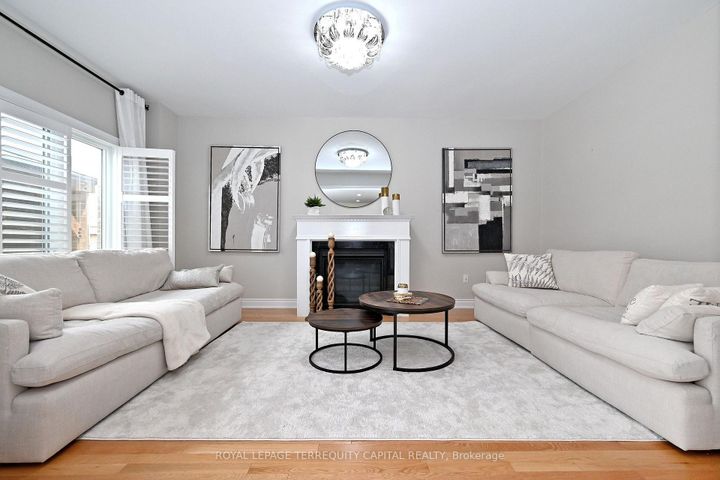 Photo 16 at 124 Milby Crescent, Bradford, Bradford West Gwillimbury