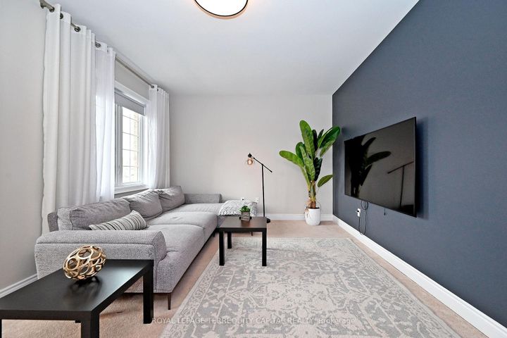 Photo 28 at 124 Milby Crescent, Bradford, Bradford West Gwillimbury