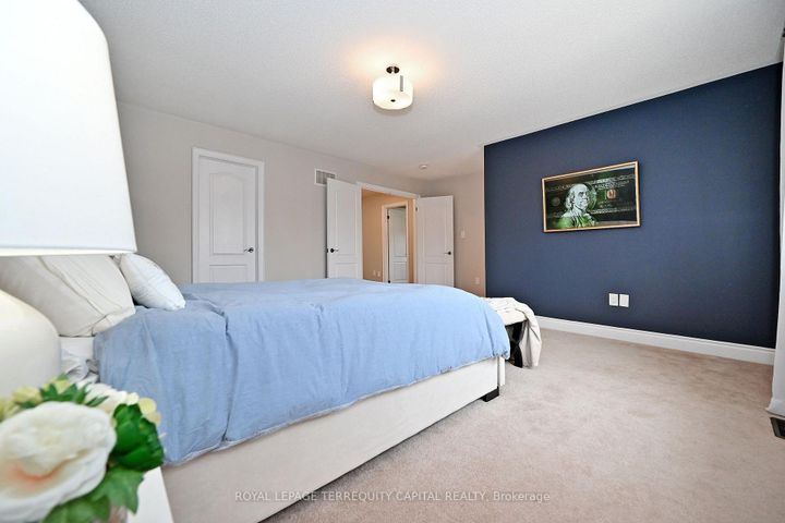 Photo 30 at 124 Milby Crescent, Bradford, Bradford West Gwillimbury