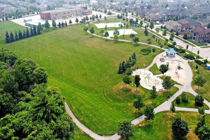 Photo 48 at 124 Milby Crescent, Bradford, Bradford West Gwillimbury