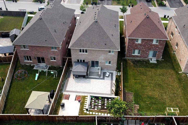 Photo 49 at 124 Milby Crescent, Bradford, Bradford West Gwillimbury