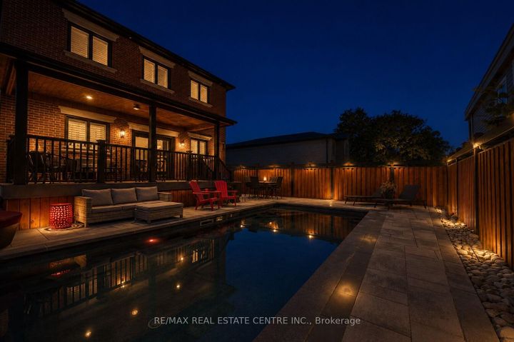 Photo 2 at 1098 Meredith Avenue, Lakeview, Mississauga