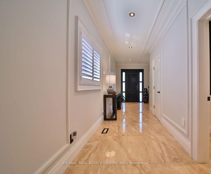 Photo 6 at 1098 Meredith Avenue, Lakeview, Mississauga