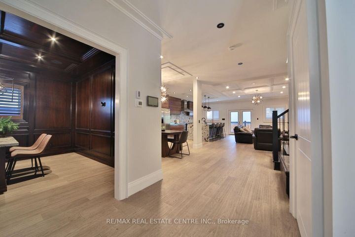 Photo 8 at 1098 Meredith Avenue, Lakeview, Mississauga