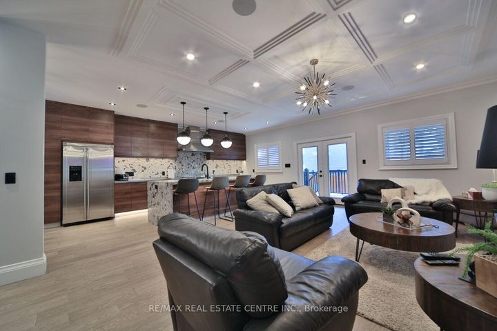 Photo 12 at 1098 Meredith Avenue, Lakeview, Mississauga