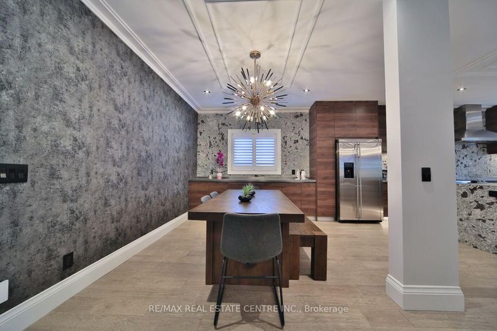 Photo 15 at 1098 Meredith Avenue, Lakeview, Mississauga