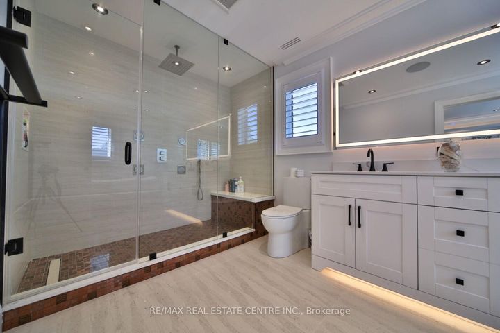 Photo 24 at 1098 Meredith Avenue, Lakeview, Mississauga
