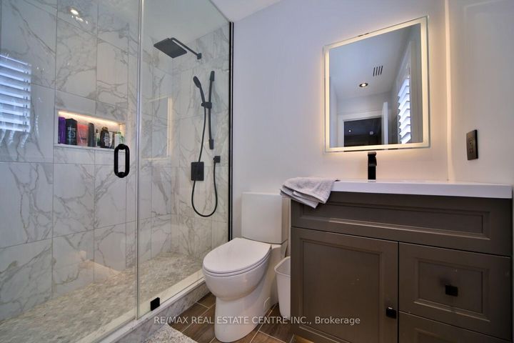 Photo 33 at 1098 Meredith Avenue, Lakeview, Mississauga