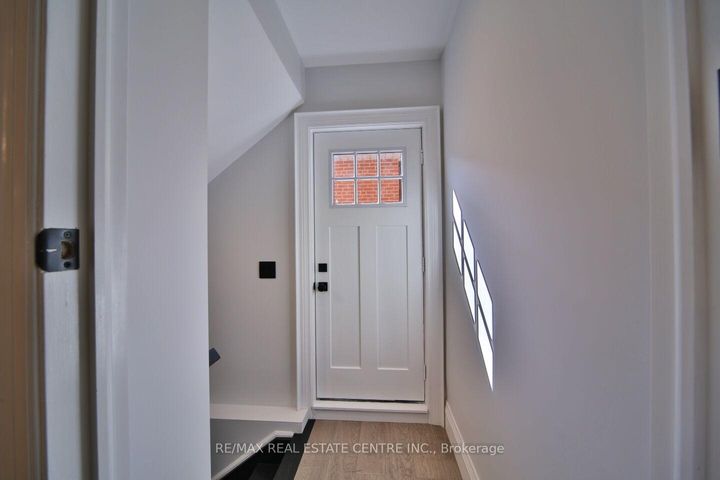 Photo 34 at 1098 Meredith Avenue, Lakeview, Mississauga