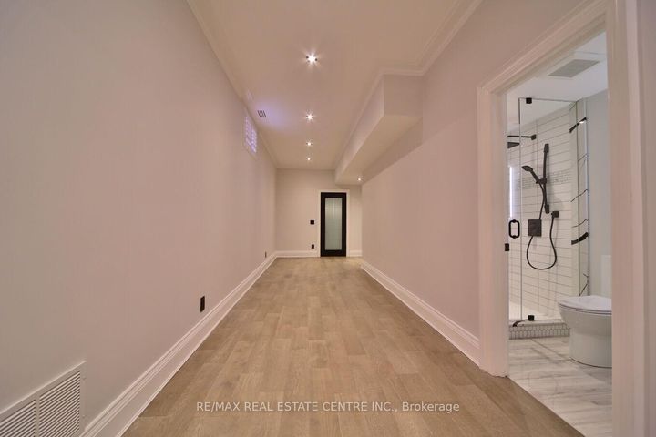 Photo 38 at 1098 Meredith Avenue, Lakeview, Mississauga