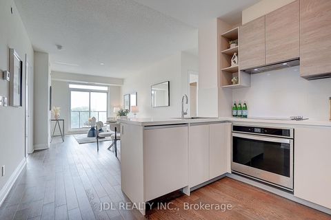 Photo 11 at 303 - 398 Highway 7 Street E, Doncrest, Richmond Hill
