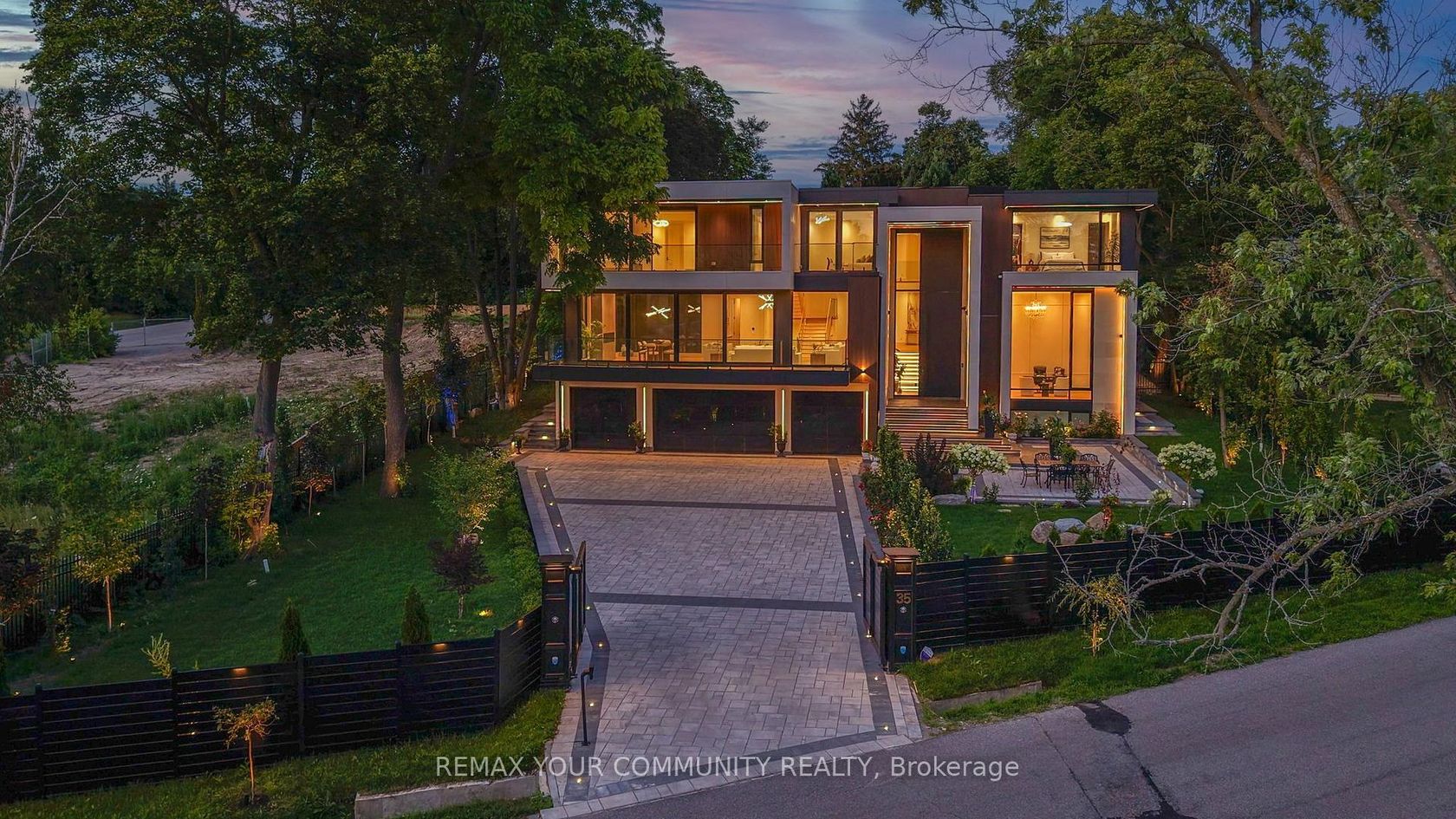 35 Riverside Boulevard, Uplands, Vaughan photo number 2