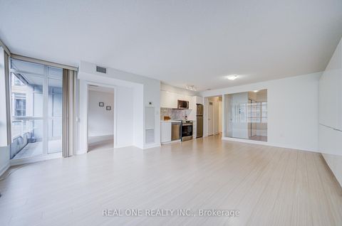 Photo 10 at 727 - 10 Capreol Court, Waterfront Communities C1, Toronto