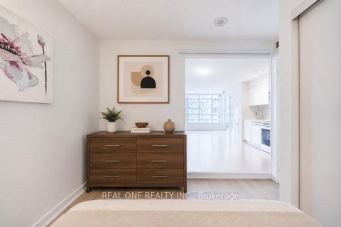 Photo 18 at 727 - 10 Capreol Court, Waterfront Communities C1, Toronto
