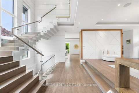 Photo 1 at 416 Patricia Avenue, Newtonbrook West, Toronto