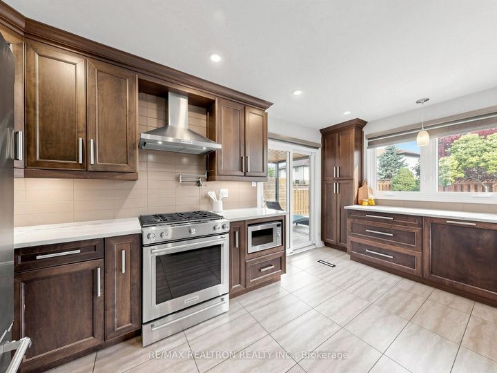 Photo 11 at 93 Stiver Drive, London, Newmarket