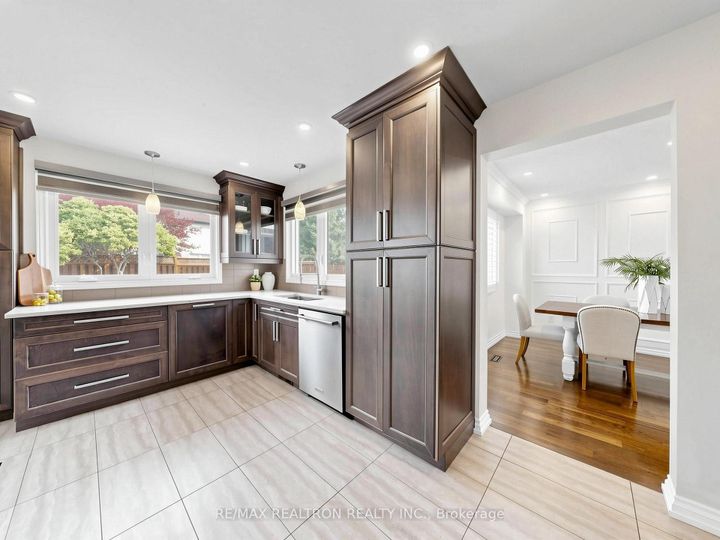 Photo 13 at 93 Stiver Drive, London, Newmarket