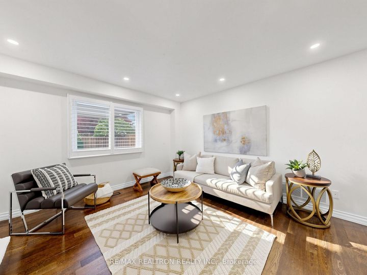 Photo 16 at 93 Stiver Drive, London, Newmarket