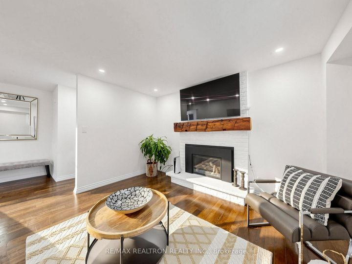 Photo 18 at 93 Stiver Drive, London, Newmarket