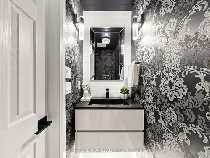 Photo 19 at 93 Stiver Drive, London, Newmarket