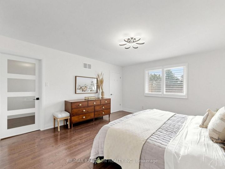 Photo 25 at 93 Stiver Drive, London, Newmarket