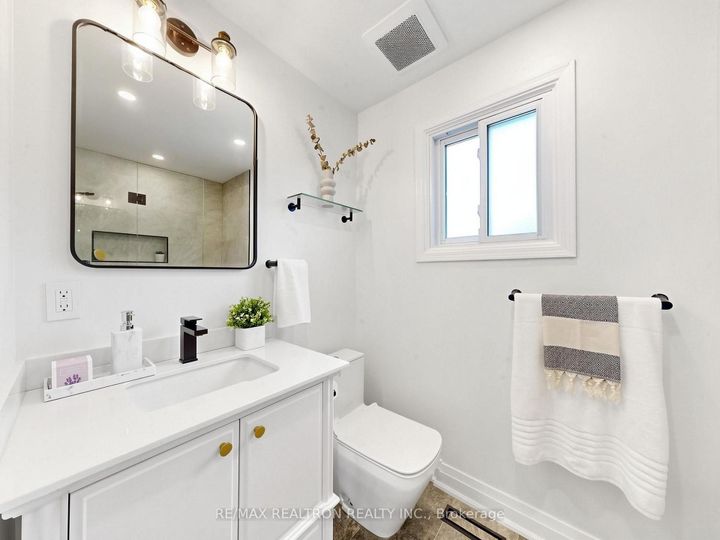Photo 32 at 93 Stiver Drive, London, Newmarket