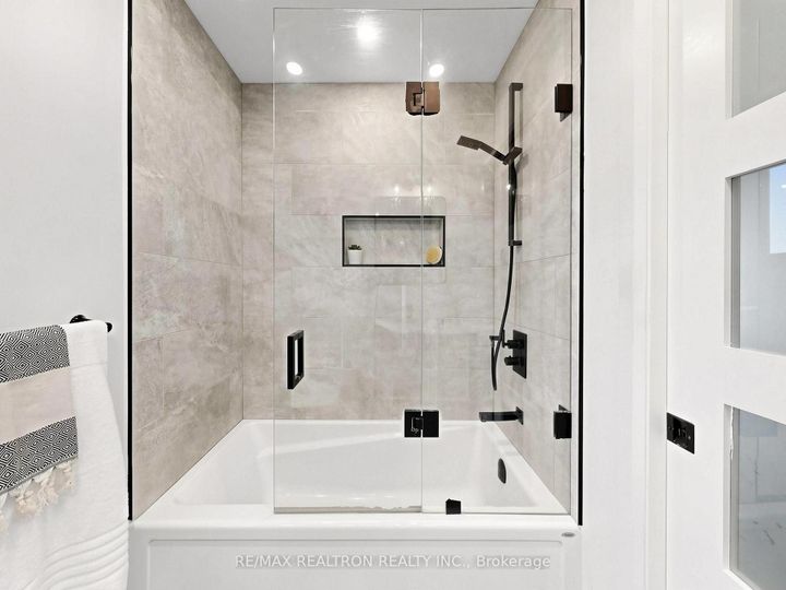 Photo 33 at 93 Stiver Drive, London, Newmarket