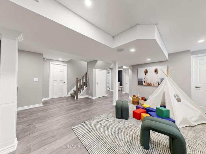 Photo 34 at 93 Stiver Drive, London, Newmarket