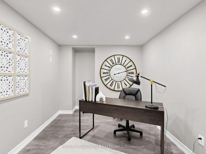 Photo 36 at 93 Stiver Drive, London, Newmarket