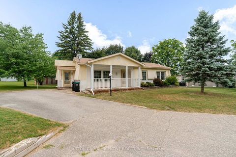 Photo 1 at 6 Willow Landing, Rural Innisfil, Innisfil