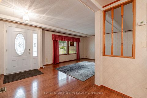 Photo 10 at 6 Willow Landing, Rural Innisfil, Innisfil