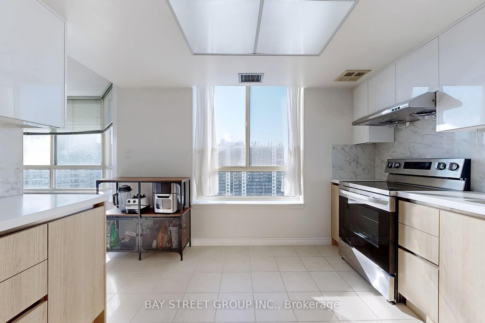 1708 - 275 Bamburgh Circle, Steeles, Toronto photo 4