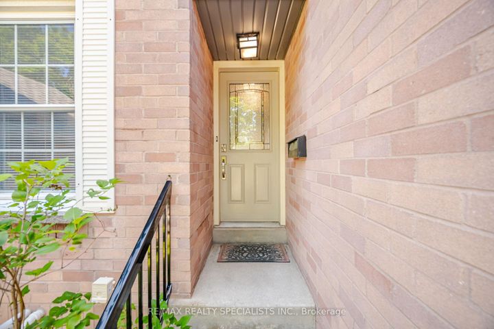 Photo 3 at 17 - 2935 Headon Forest Drive, Headon, Burlington