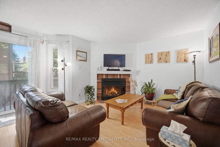 Photo 6 at 17 - 2935 Headon Forest Drive, Headon, Burlington