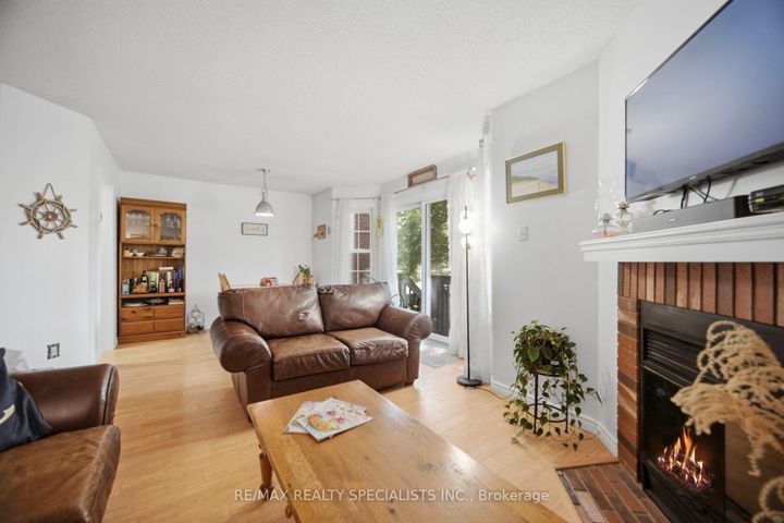 Photo 8 at 17 - 2935 Headon Forest Drive, Headon, Burlington