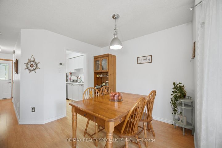 Photo 11 at 17 - 2935 Headon Forest Drive, Headon, Burlington