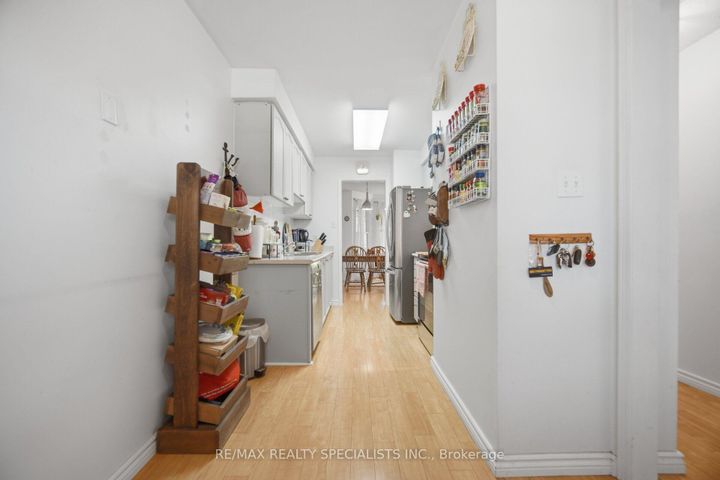 Photo 16 at 17 - 2935 Headon Forest Drive, Headon, Burlington