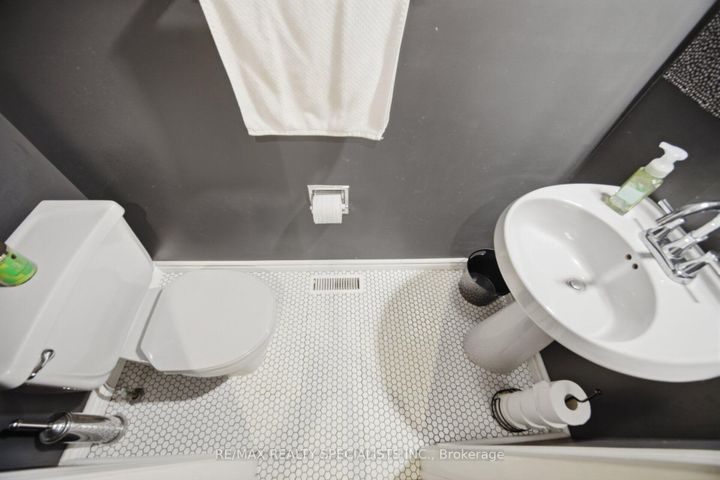 Photo 18 at 17 - 2935 Headon Forest Drive, Headon, Burlington