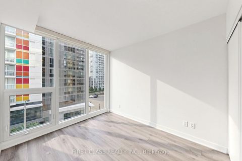 Photo 11 at 503 - 90 Queens Wharf Road, Waterfront Communities C1, Toronto