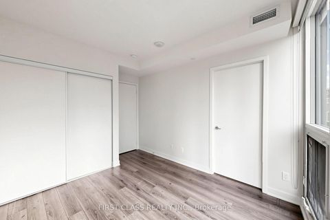Photo 13 at 503 - 90 Queens Wharf Road, Waterfront Communities C1, Toronto
