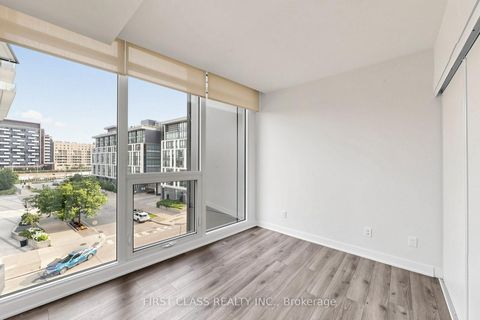 Photo 15 at 503 - 90 Queens Wharf Road, Waterfront Communities C1, Toronto