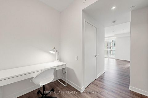 Photo 21 at 503 - 90 Queens Wharf Road, Waterfront Communities C1, Toronto