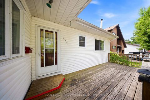 Photo 6 at 209 Cliff Road, South Shore, Barrie