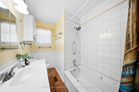 Photo 22 at 209 Cliff Road, South Shore, Barrie