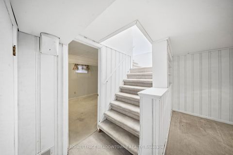 Photo 24 at 209 Cliff Road, South Shore, Barrie